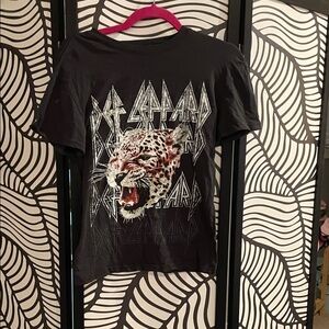 Graphic Leopard Print Short Sleeve Tee